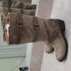 9.5 Nurture Leather Boots